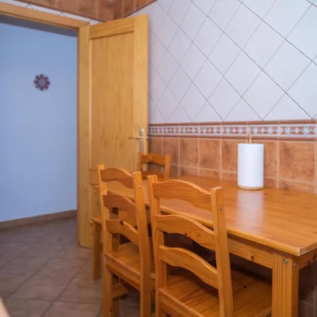 Casa Familiar Con Terraza Privada Cerca De Playas En Conil - Es-180-238 Apartment