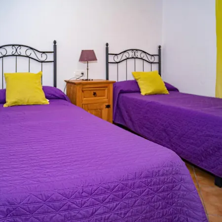 Casa Familiar Con Terraza Privada Cerca De Playas En Conil - Es-180-238 *