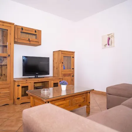 Casa Familiar Con Terraza Privada Cerca De Playas En Conil - Es-180-238 *
